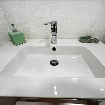 Sympa F2 Avec Parking Et Piscine * Montpellier
