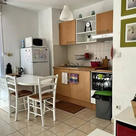 Sympa F2 Avec Parking Et Piscine Apartmán *